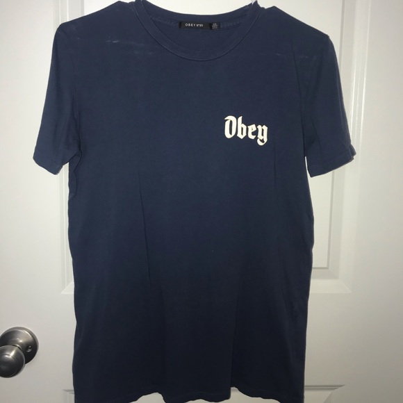 Obey short sleeve shirt size XS - Picture 1 of 2